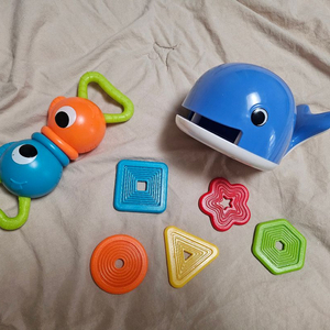 케이스키즈 고래먹이기 뽀뽀하는 물고기