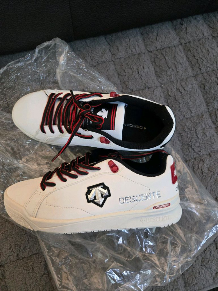 데상트 스위스 스키운동화 이미지