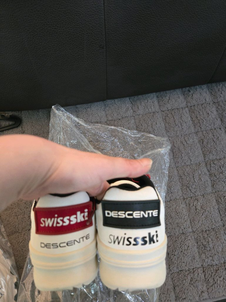 데상트 스위스 스키운동화 이미지