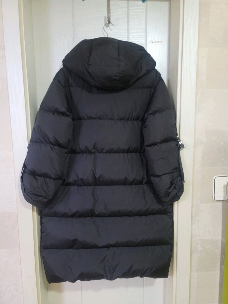 프라다구스다운 롱패딩--6