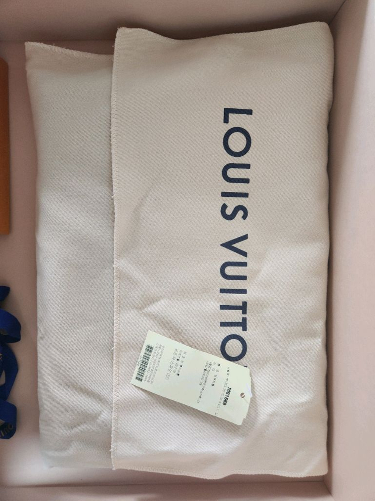 루이비통 포쉐트 투고 모노그램 이클립스 캔버스 클러치 M81569--8