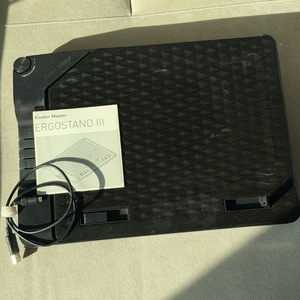 쿨러마스터 ERGOSTAND III 노트북 쿨러 거치대쿨러마스터 ERGOSTAND III 노트북 쿨러 거치대
