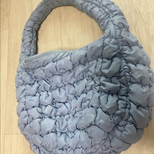 코스 퀼티드백 구름백 소라색 하늘색 택포