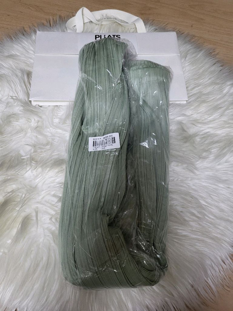 이세이미야케 플리츠플리즈 바지 6월 먼슬리 팬츠 파스텔 그린 3사이즈--7