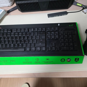 데스스토커v2 pro+ 데스에더v2 pro+충전독 팝니다 이미지