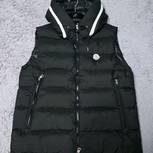 몽클레어 카다민 패딩조끼 새상품급