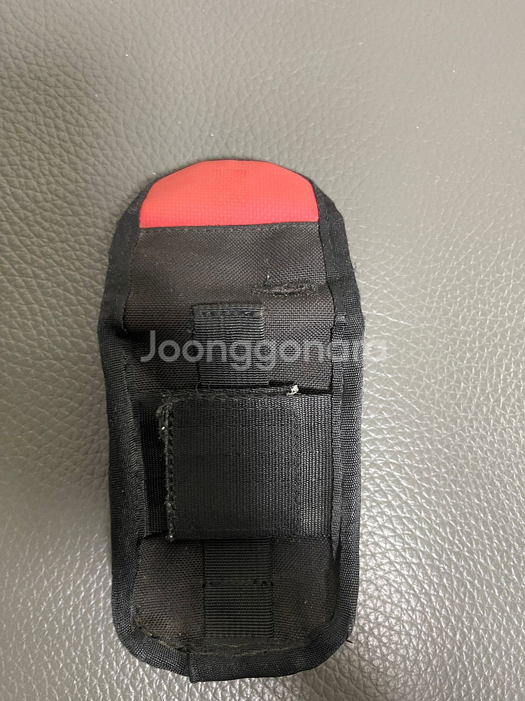 크롬 인더스트리 파우치 미니백 판매합니다.--2