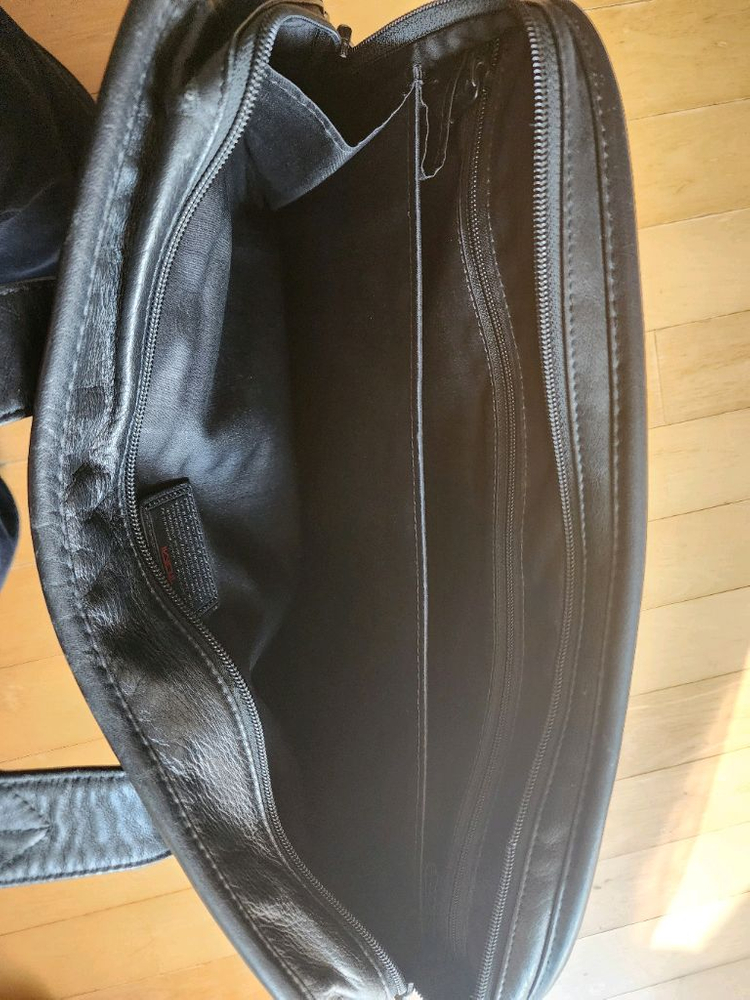 투미 가죽 서류가방--3