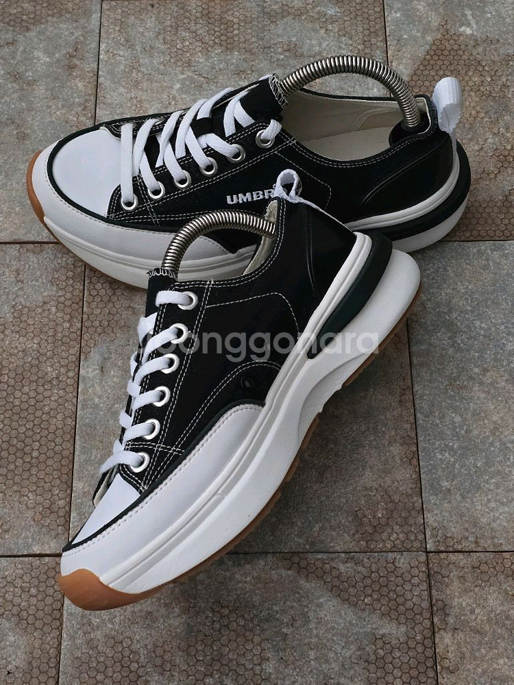 (245)엄브로 토비 c 블랙 스니커즈 운동화--4