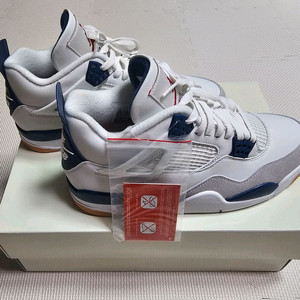 나이키 에어 조던 4 SB 네이비 새상품