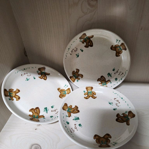 곰돌이 캐릭터 접시