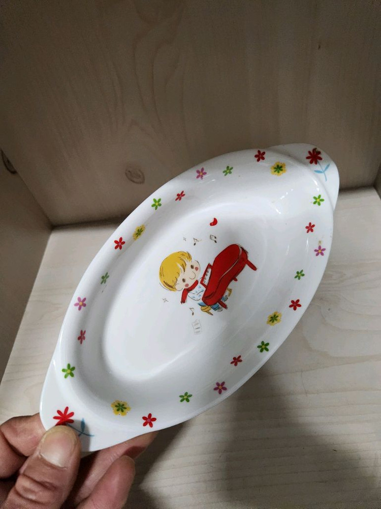 빈티지 캐릭터 플레이트 접시 이미지