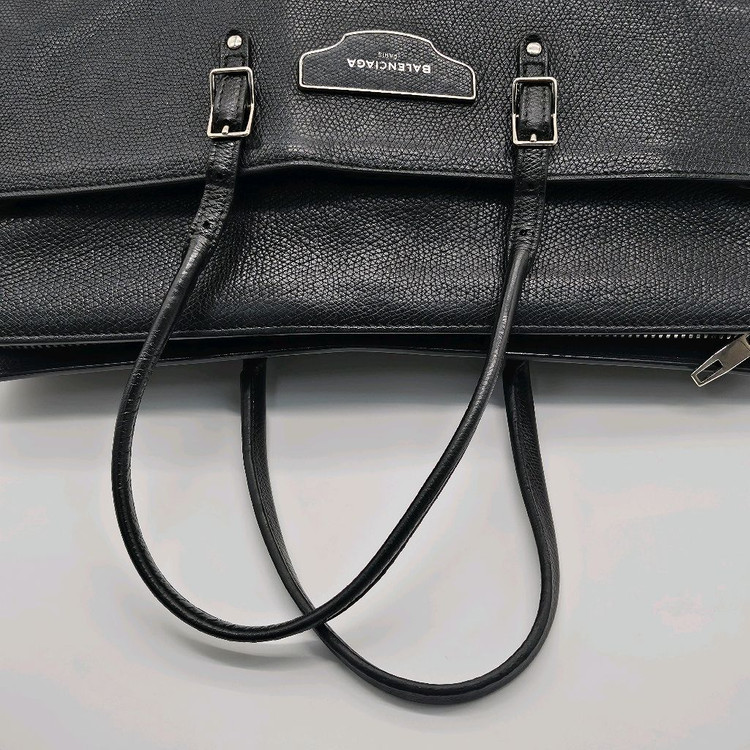 정품 발렌시아가 시티 플레이트 포트폴리오백 이미지