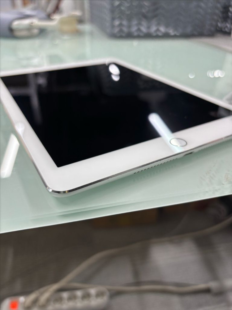 아이패드 에어 2세대 128 wifi 단품 실버 이미지