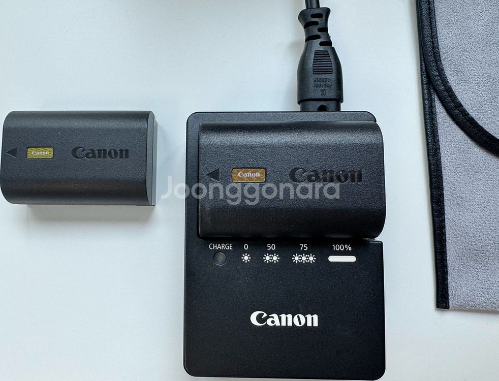 캐논 카메라 EOS R6 바디 미러리스 판매합니다.--9