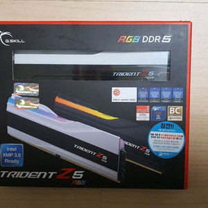 지스킬 DDR5-6400 CL32 TRIDENT Z5 RGB 화이트 패키지 (64GB(32Gx2))