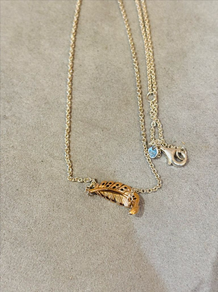 판도라 925실버 목걸이 - 투톤 플로팅 페더--1