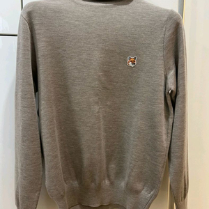 23fw 메종키츠네 베이지터틀넥 (새상품)