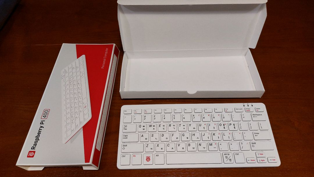 라즈베리파이4 4GB + 키보드 세트--0