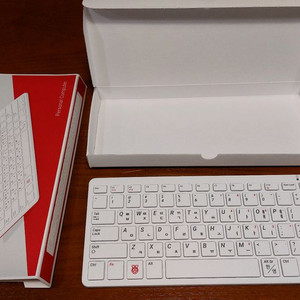 라즈베리파이4 4GB + 키보드 세트