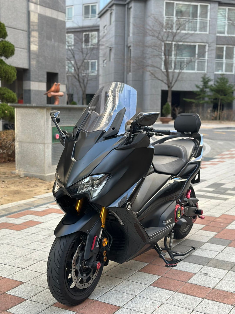 tmax560 20년식 2만km 상태 굿 실물 깡패 판매합니다 이미지