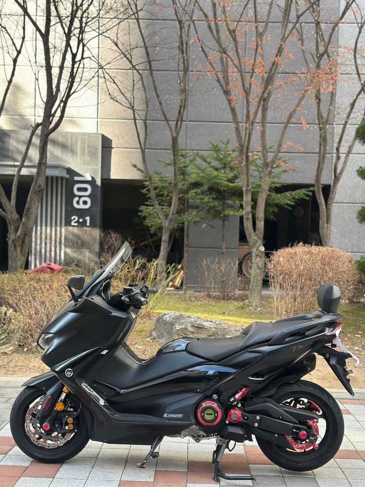 tmax560 20년식 2만km 상태 굿 실물 깡패 판매합니다 이미지