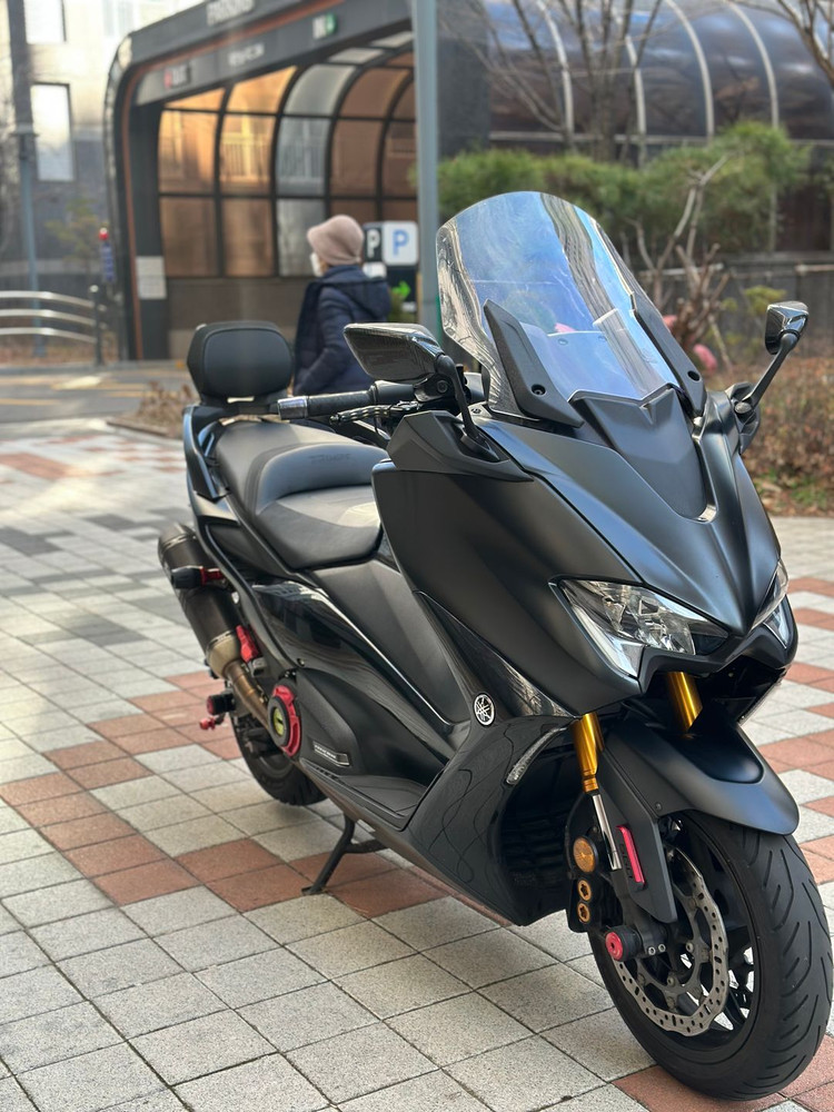 tmax560 20년식 2만km 상태 굿 실물 깡패 판매합니다 이미지
