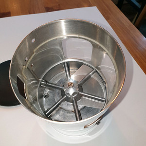 커피 수동 그라인더 슈퍼졸리 도저통 이미지