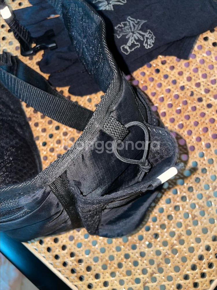 아식스 러닝 힙색 경량백 3013A923 블랙--4