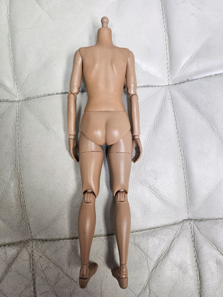 핫토이 truetype Cuban American female body--1