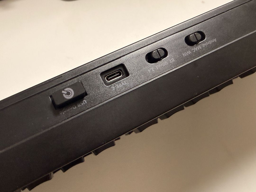 큐센 dt35 106 유무선 기계식 키보드--2