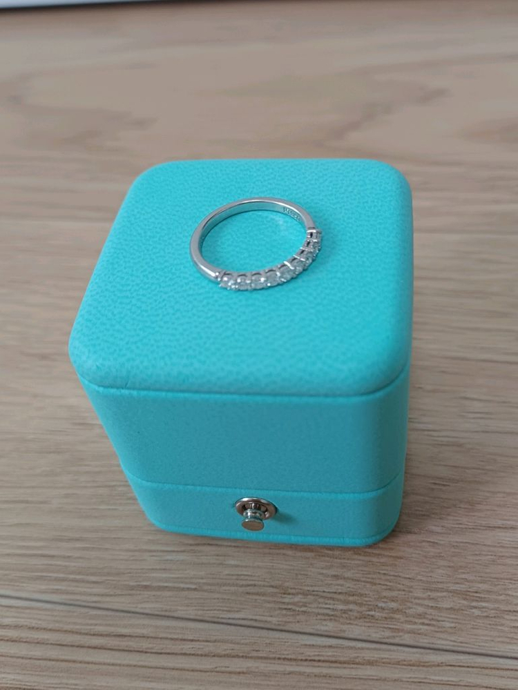 매장가665만)티파니 포에버 임브레이스 9p 하프서클 다이아 플래티늄 가드링 반지 이미지