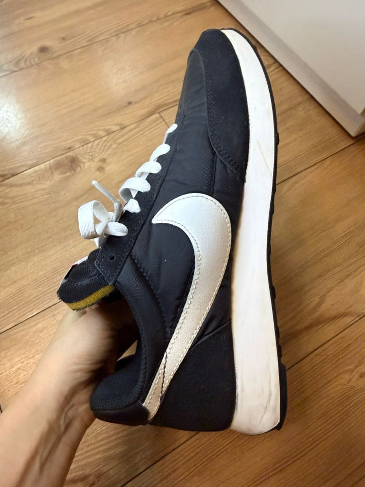 나이키 에어 테일윈드 79 검흰 270--3