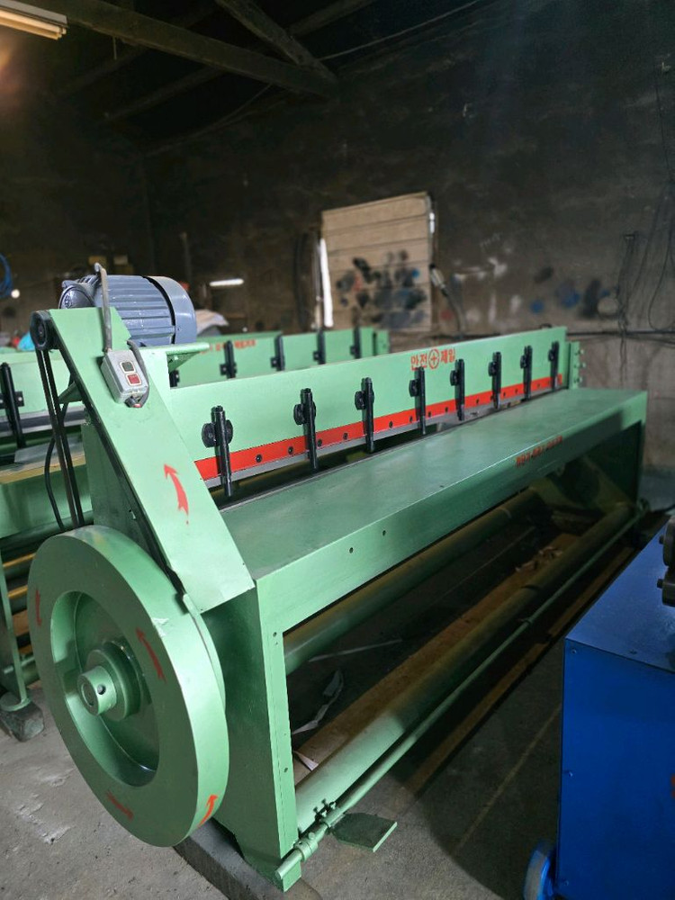 닥트절단기, 절곡기8자,4자 팝니다 이미지