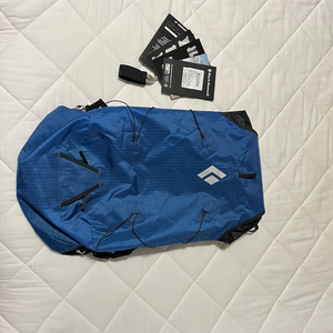 블랙다이아몬드 디스턴스15 L사이즈 미사용