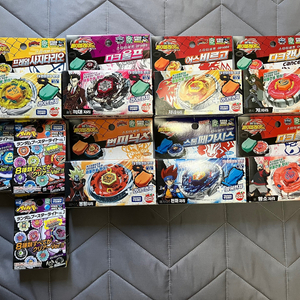 메탈베이블레이드 1기 10종 일괄 70에 판매합니다