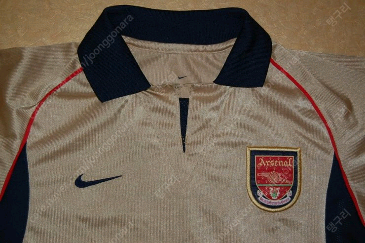 아스날 01-02 어웨이 골드 세가 SEGA 팝니다.--2