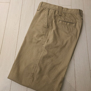 유니클로u 와이드핏치노팬츠473320 판매합니다