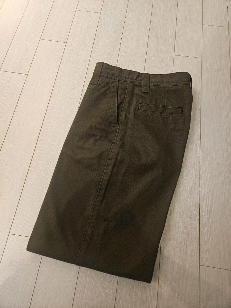 유니클로u 와이드핏치노팬츠473320 판매합니다--2