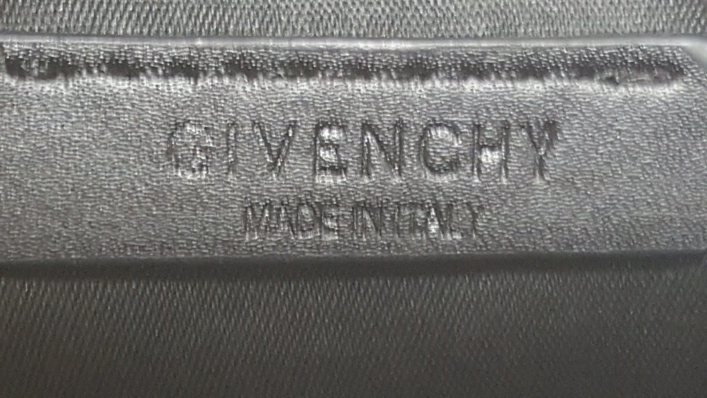 지방시 여성 클러치백 라지 사피아노 명품클러치백--8