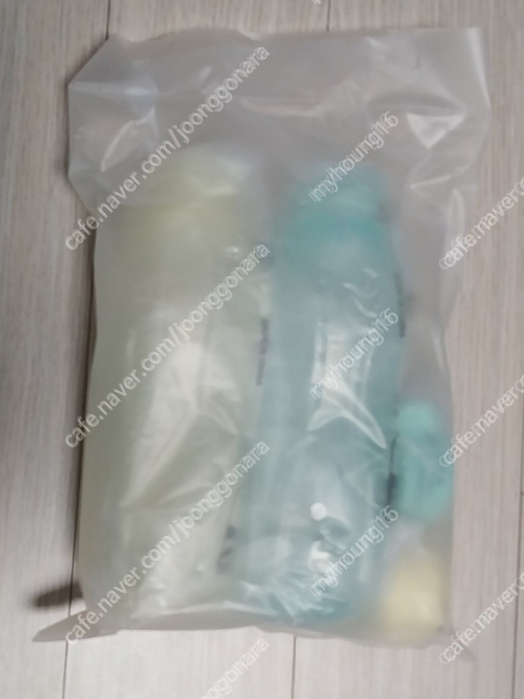 타파웨어 에코 뾰족이 물통 3종(1L 1개 + 310ml 2개) 팝니다. (3만9천원)--1