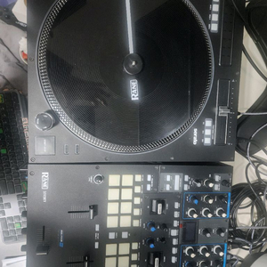 Rane Seventy 믹서, Rane Twelve 컨트롤 턴테이블 이미지