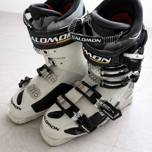 살로몬 스키부츠 255 이미지