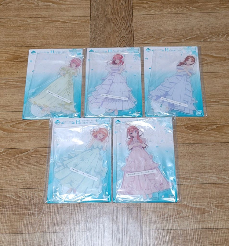 (일괄) 제일복권 5등분의 신부 다섯 쌍둥이로부터 사랑을 담아 H상 빅 아크릴 스탠드 (컬러 드레스 일러스트) 이미지