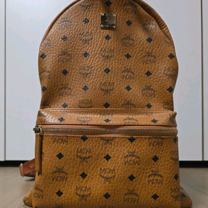 MCM 엠씨엠 백팩 판매합니다. 이미지