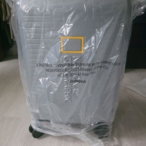 내셔널지오그래픽 벤타 캐리어 20인치