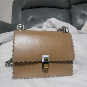 펜디 캔아이 칸아이 스몰 베이지~카멜사이