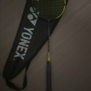 요넥스 배드민턴라켓 급처