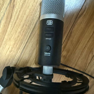 프리소너스 레벨레이터 USB 마이크 스탠드포함