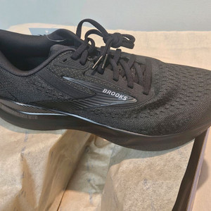 브룩스 아드래날린 GTS 24 러닝화 이미지